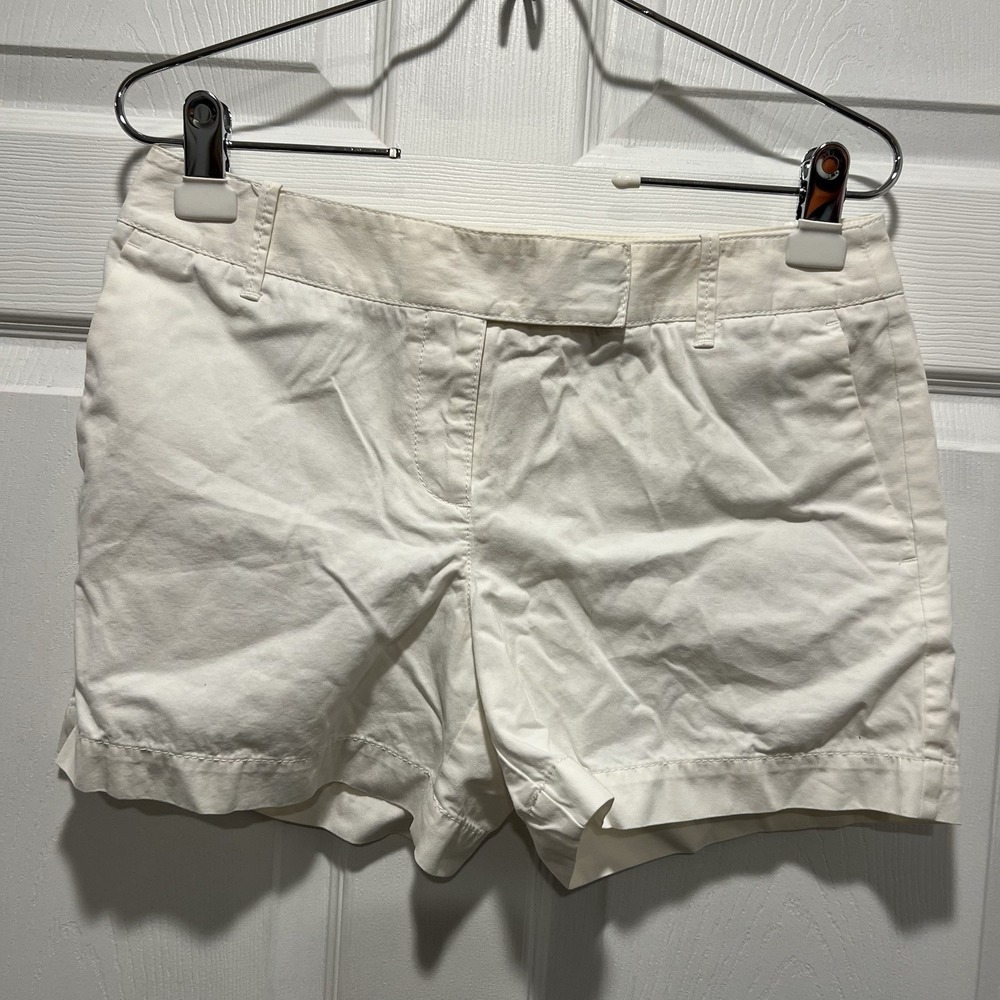 Ann‎ Taylor Loft Size 2 Off White Shorts